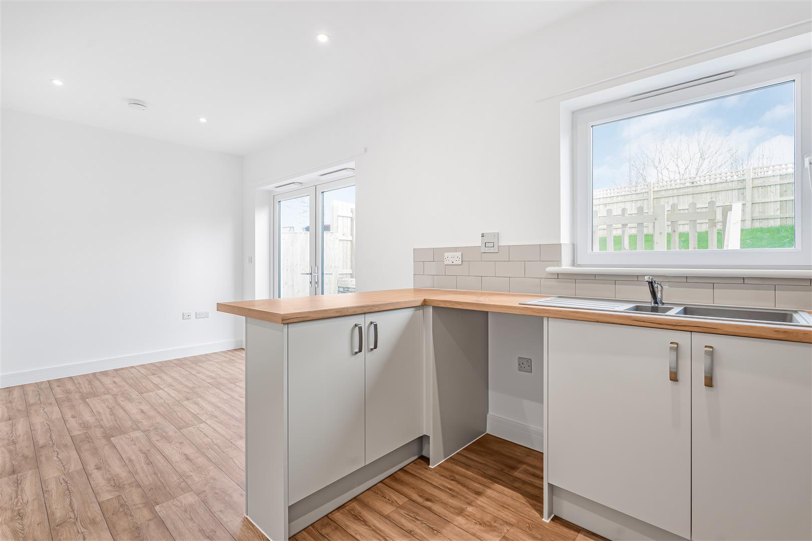 Rock Pipit Road, Trevemper, Newquay photo - 3